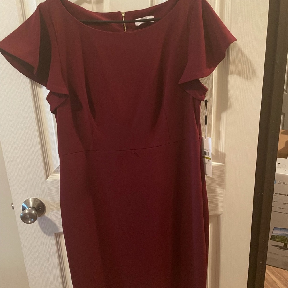 Elegant Burgundy Women’s Dress with Flutter Sleeves